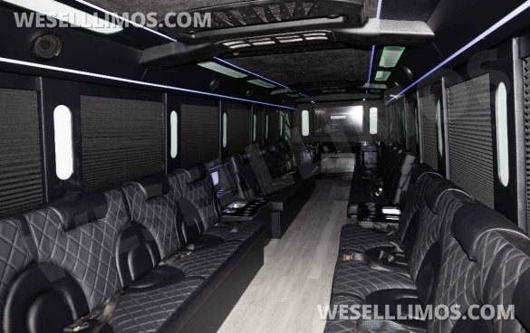 2020  F650 exotic Bus