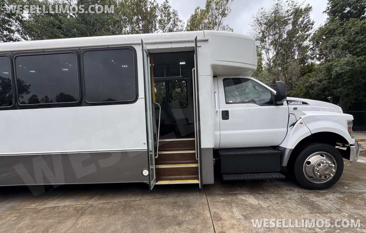 Photo of Shuttle Bus for sale: 2020 Ford F650 50" by Factory