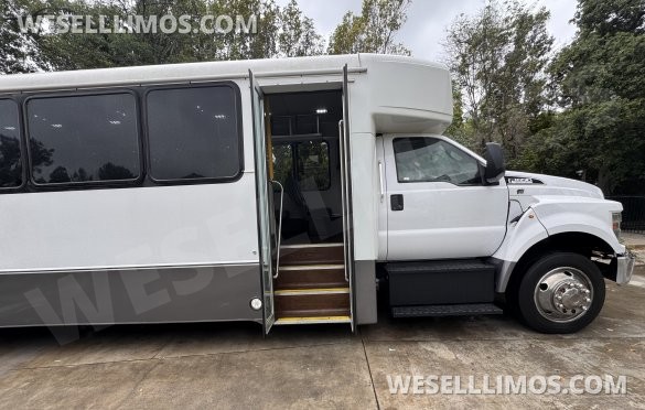 2020  F650 exotic Bus