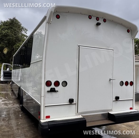 2020  F650 exotic Bus