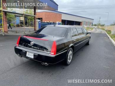 2009 Cadillac 6 door limousine Limousine