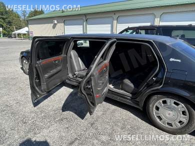 2009 Cadillac 6 door limousine Limousine