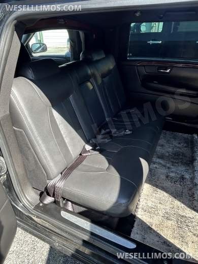 2009 Cadillac 6 door limousine Limousine