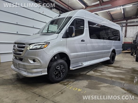 2023 Brand New Global Motor Coach Mercedes-Benz Sprinter All Wheel Drive Limo Sprinter