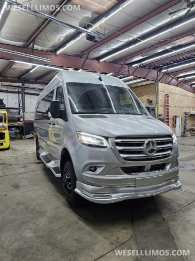 2023 Brand New Global Motor Coach Mercedes-Benz Sprinter All Wheel Drive Limo Sprinter