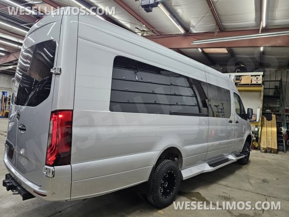 2023 Brand New Global Motor Coach Mercedes-Benz Sprinter All Wheel Drive Limo Sprinter