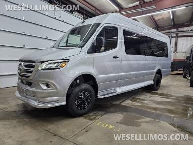 2023 Brand New Global Motor Coach Mercedes-Benz Sprinter All Wheel Drive Limo Sprinter