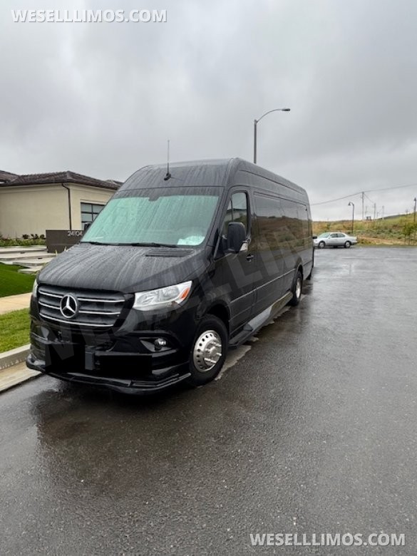 2023 Global Motor Coach Mercedes-Benz Sprinter CEO