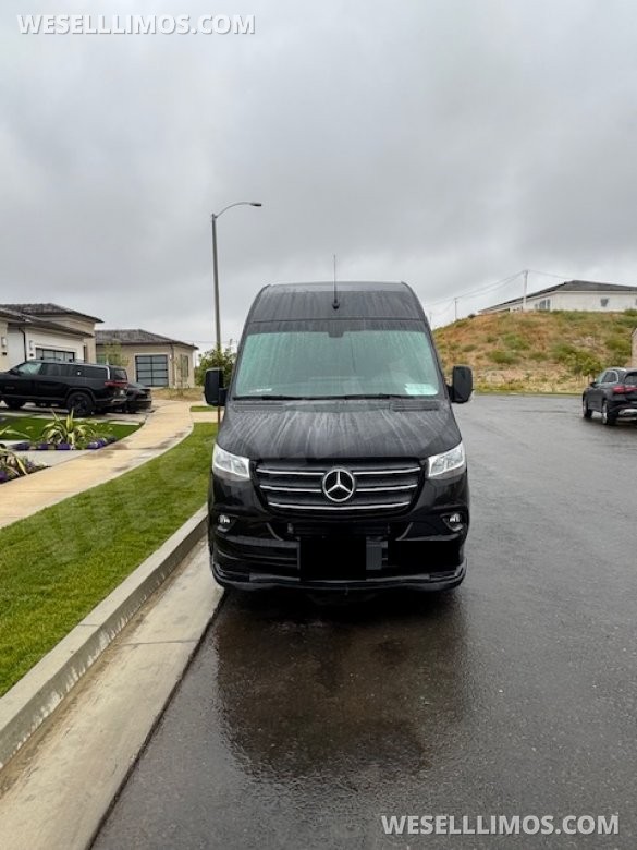 2023 Global Motor Coach Mercedes-Benz Sprinter CEO