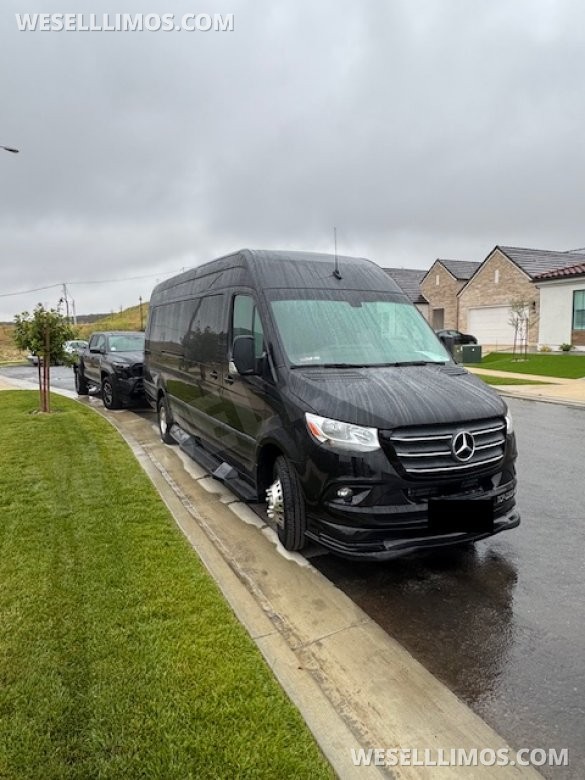 2023 Global Motor Coach Mercedes-Benz Sprinter CEO