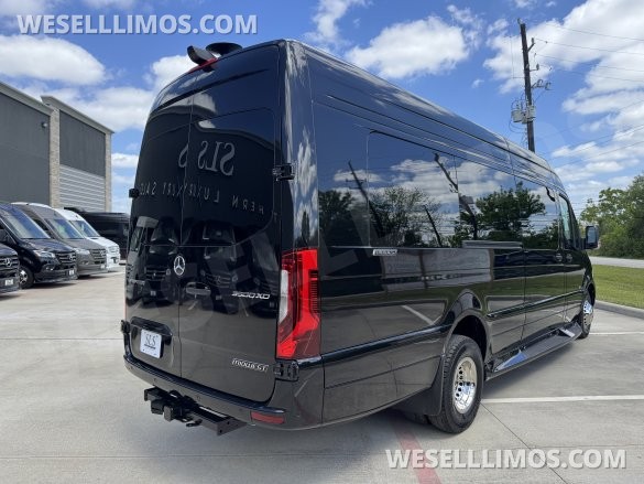 2025 Midwest Mercedes-Benz Executive Shuttle 15 Passenger Sprinter #14411