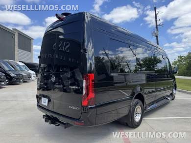 2025 Midwest Mercedes-Benz Executive Shuttle 15 Passenger Sprinter #14411