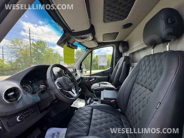 2025 Midwest Mercedes-Benz Executive Shuttle 15 Passenger Sprinter #14411
