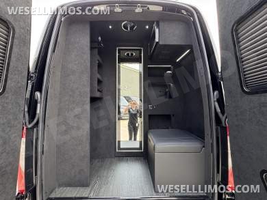 2023 Mercedes-Benz Buisness Class CEO Sprinter for Sale in Cypress, Texas, US - Photo 4