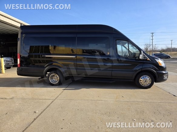 2020 Global Motor Coach Ford Limo Van 12 PAX