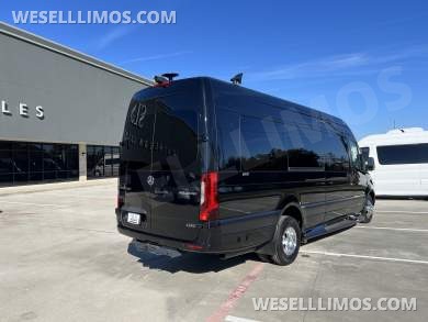 2025 Mercedes-Benz Luxe Cruiser D6 Sprinter for Sale in Cypress, Texas, US - Photo 3