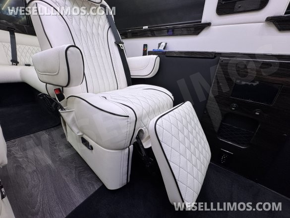 2026 Midwest Mercedes-Benz Buisness Class J-Club Sprinter #14405