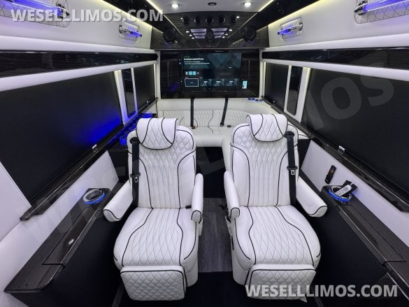 2026 Midwest Mercedes-Benz Buisness Class J-Club Sprinter #14405
