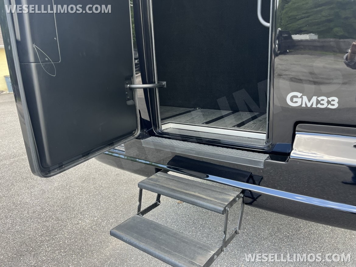 Photo of Shuttle Bus for sale: 2025 Ford F600 by Grech