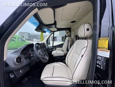 2026 Midwest Mercedes-Benz Luxe Cruiser D6 Sprinter #14422