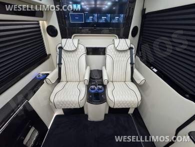 2026 Midwest Mercedes-Benz Luxe Cruiser D6 Sprinter #14422