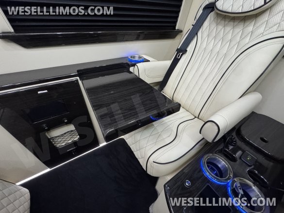 2026 Midwest Mercedes-Benz Luxe Cruiser D6 Sprinter #14422