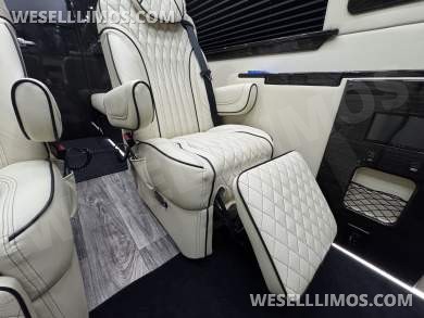 2026 Midwest Mercedes-Benz Luxe Cruiser D6 Sprinter #14422