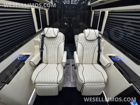 2026 Midwest Mercedes-Benz Luxe Cruiser D6 Sprinter #14422