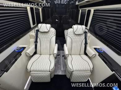 2026 Midwest Mercedes-Benz Luxe Cruiser D6 Sprinter #14422