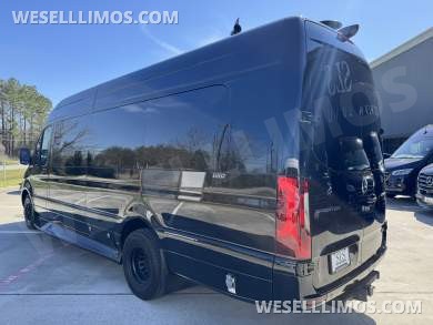 2026 Midwest Mercedes-Benz Luxe Cruiser D6 Sprinter #14423