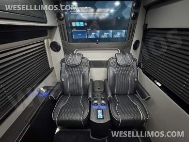 2026 Midwest Mercedes-Benz Luxe Cruiser D6 Sprinter #14423