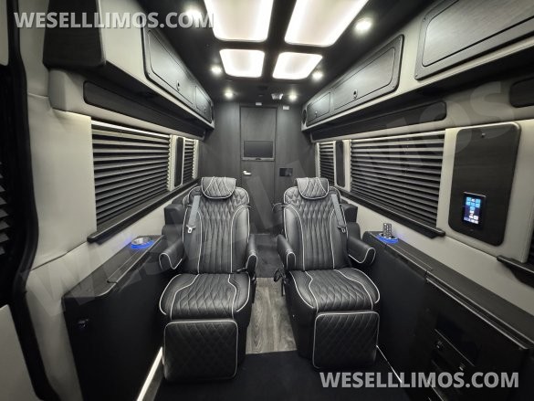 2026 Midwest Mercedes-Benz Luxe Cruiser D6 Sprinter #14423