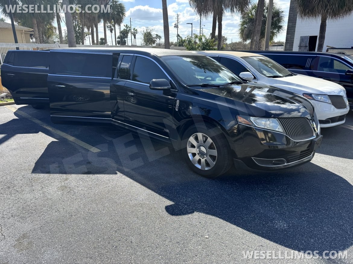 Limousine for sale: 2013 Lincoln Mkt 120" by Royale