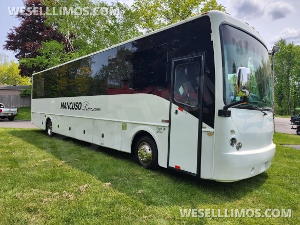 2014 CT Coach Builders Freightliner CT COACH LLL41 Limo Bus