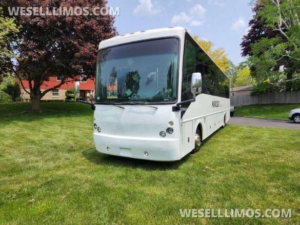 2014 CT Coach Builders Freightliner CT COACH LLL41 Limo Bus