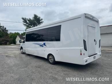 2017 Berkshire Ford E450 Executive Shuttle