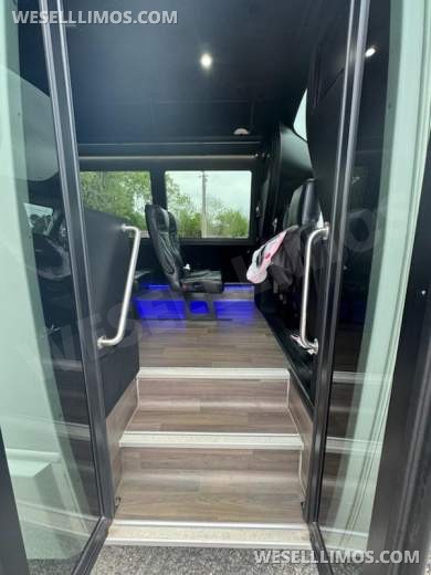 2017 Berkshire Ford E450 Executive Shuttle