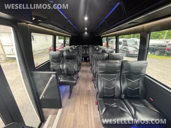 2017 Berkshire Ford E450 Executive Shuttle