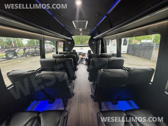 2017 Berkshire Ford E450 Executive Shuttle