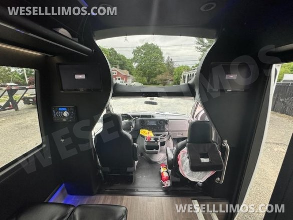 2017 Berkshire Ford E450 Executive Shuttle
