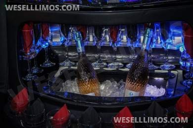 2017 Freightliner GM40 Limo Bus for Sale in Miami, Florida, US - Photo 3