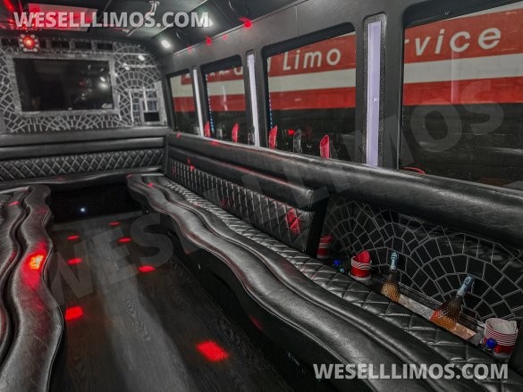 2018 Ford E450 Limo Bus