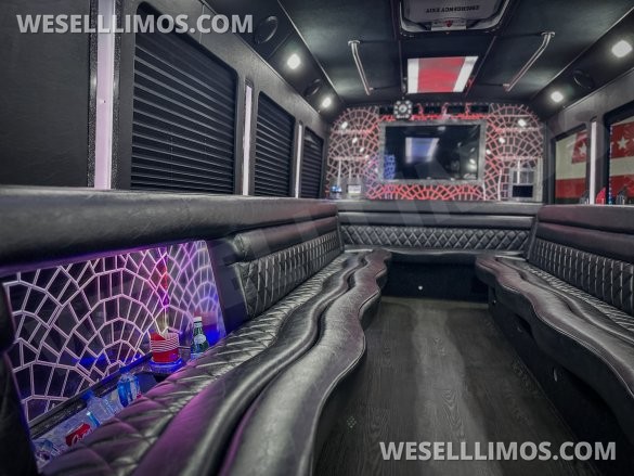 2018 Ford E450 Limo Bus