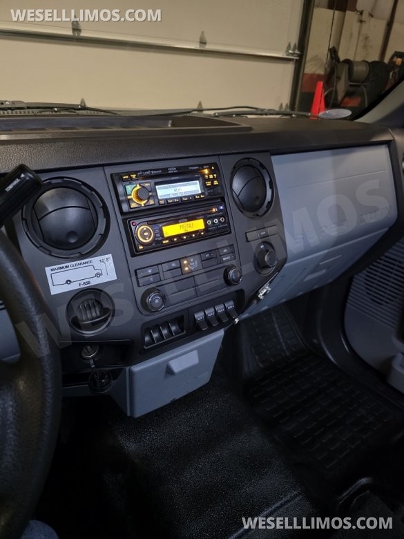 2015 Ford Limo bus Limo Bus for Sale in Erie, PA - Photo 3