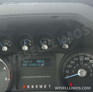 2015 Ford F550 Limo 28-Passenger Bus Used with Low miles