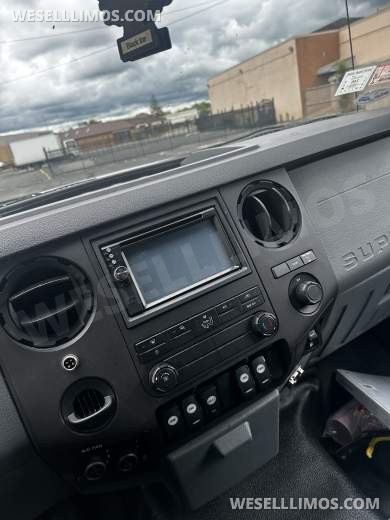2015 Ford F550 Limo 28-Passenger Bus Used with Low miles