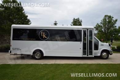 2017 LGE Ford E450 Limo Bus w/brand new tires and breaks