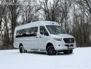 2023 AWD AMG Trim Road Liner 747 15 Passenger Coach Mercedes-Benz Sprinter