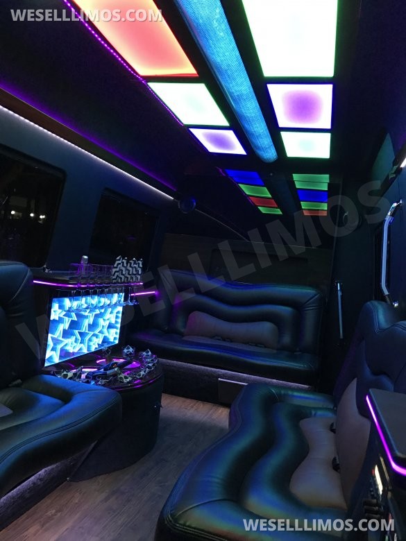2016 Mercedes-Benz 2500 170’EXT Sprinter for Sale in Visalia, CA - Photo 3