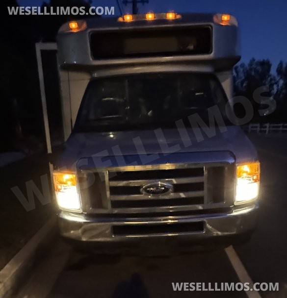 2014 Ford E450 Shuttle Bus